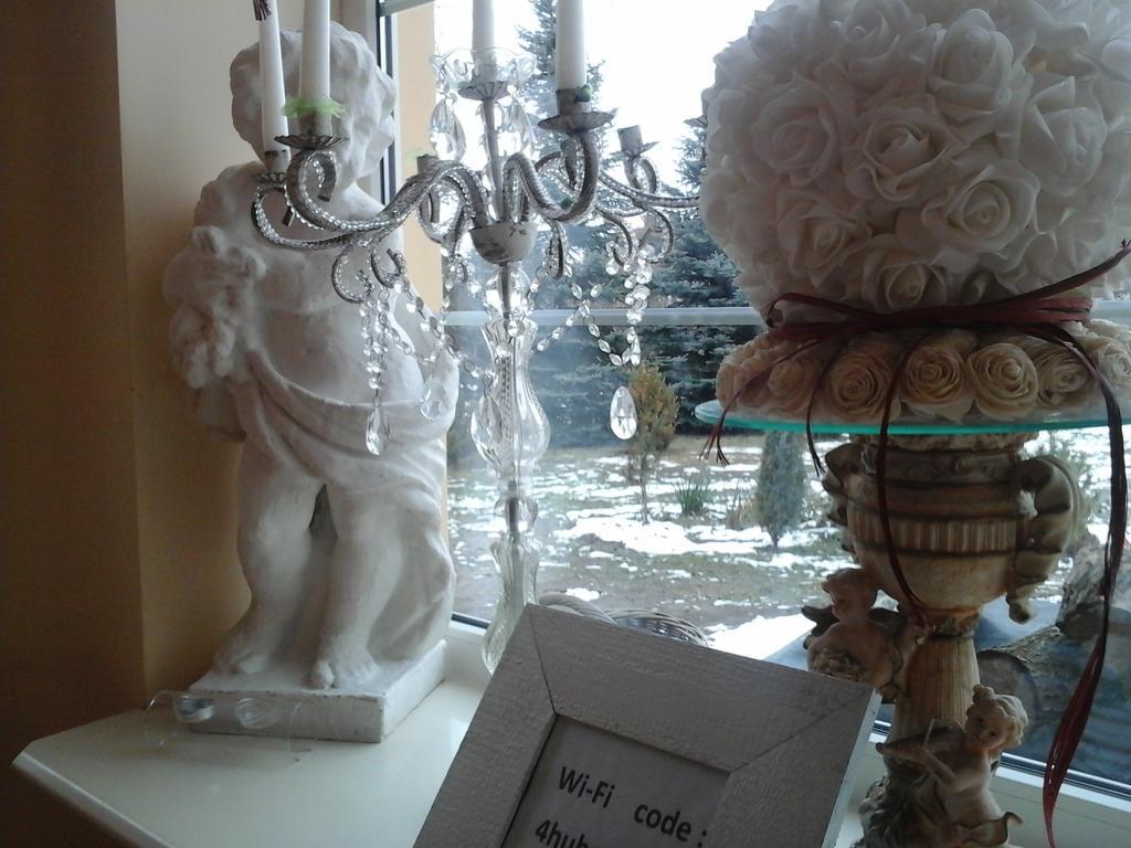 Hotel Villa Hubertus Kutno Bagian luar foto
