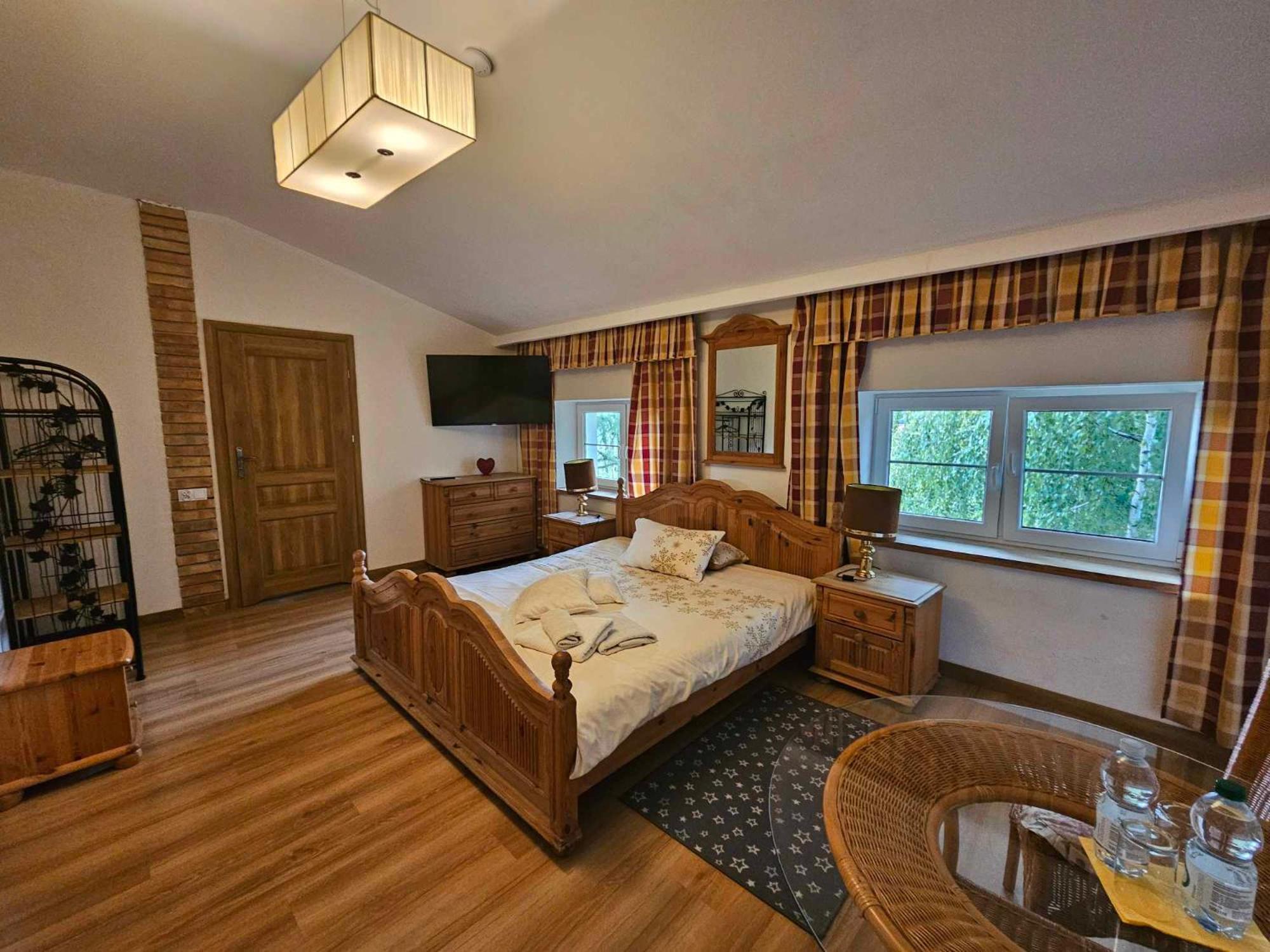Hotel Villa Hubertus Kutno Bagian luar foto