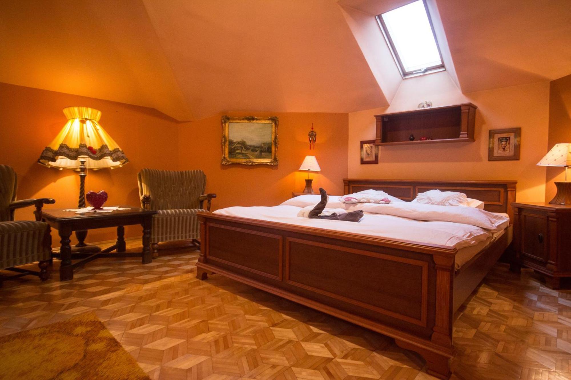 Hotel Villa Hubertus Kutno Ruang foto