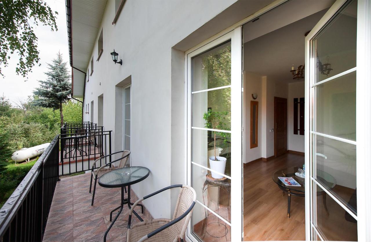 Hotel Villa Hubertus Kutno Bagian luar foto